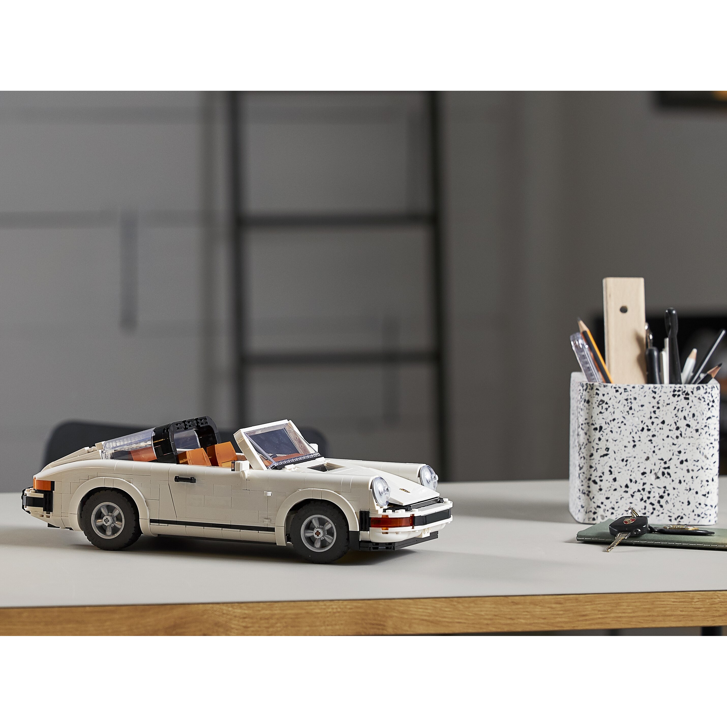 Porsche 911 - Image 18