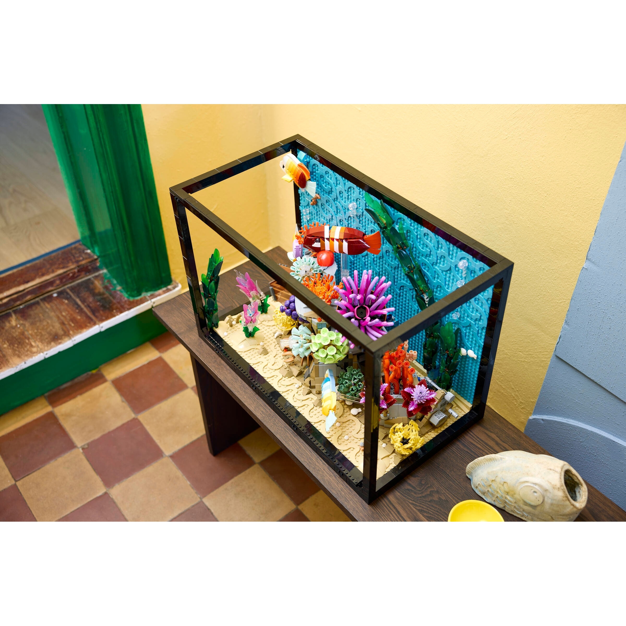 Tropical Aquarium - Image 16