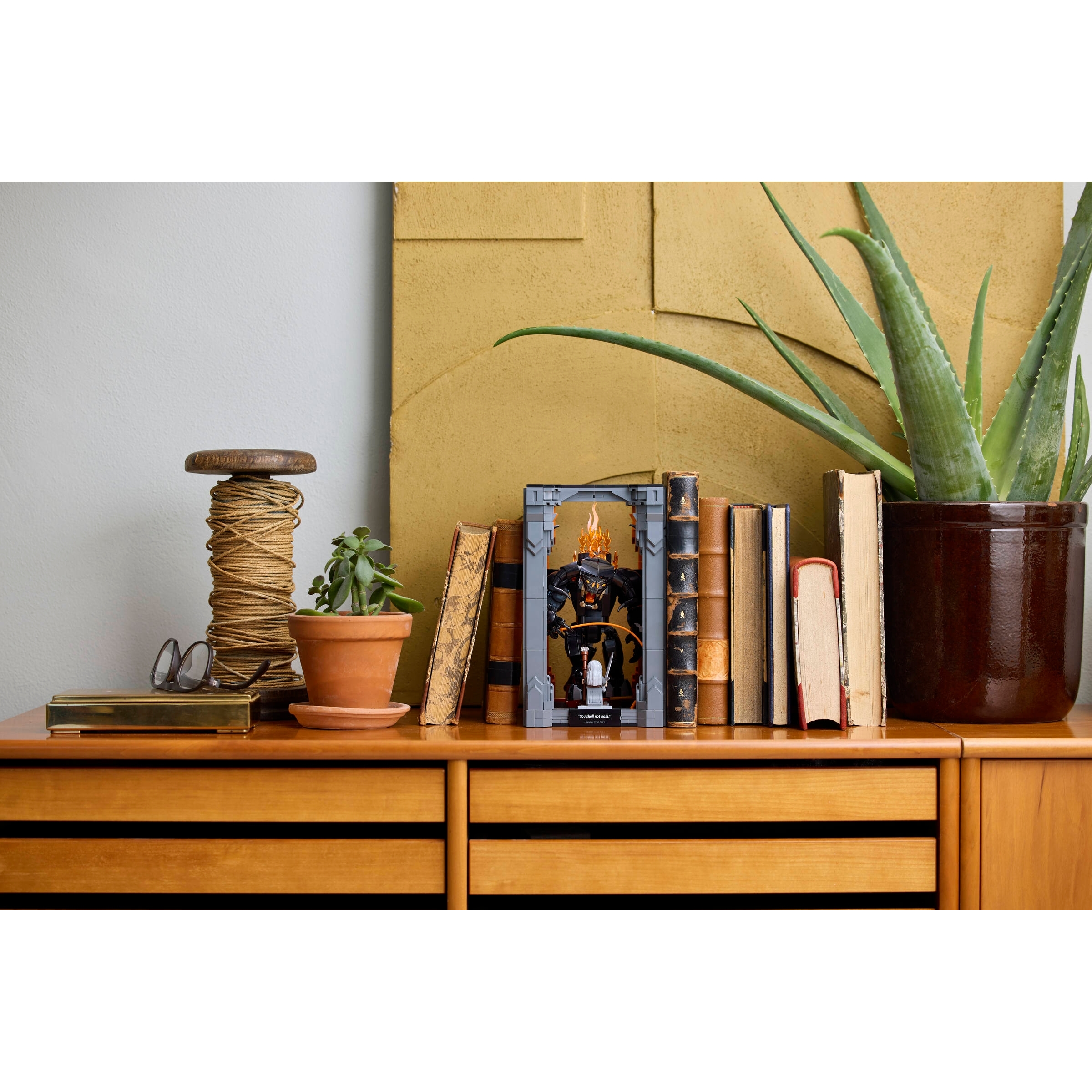 The Lord Of The Rings: Balrog Book Nook - Image 7