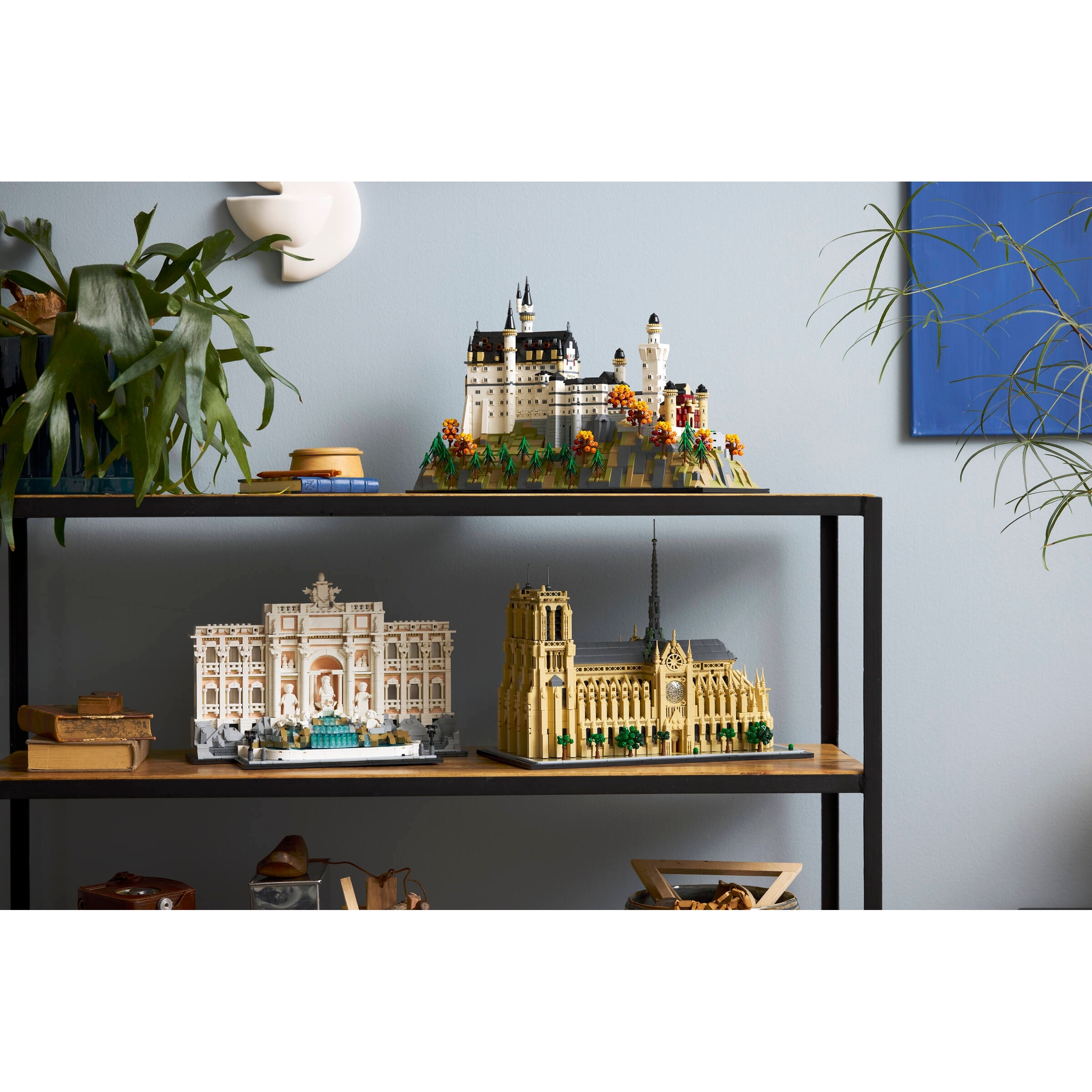 Neuschwanstein Castle - Image 13