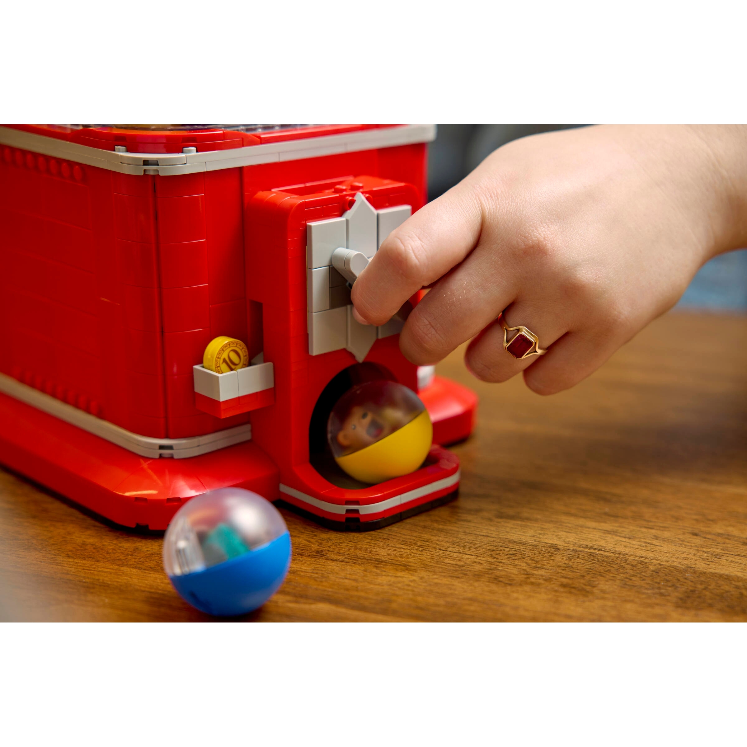 Minifigure Vending Machine - Image 11