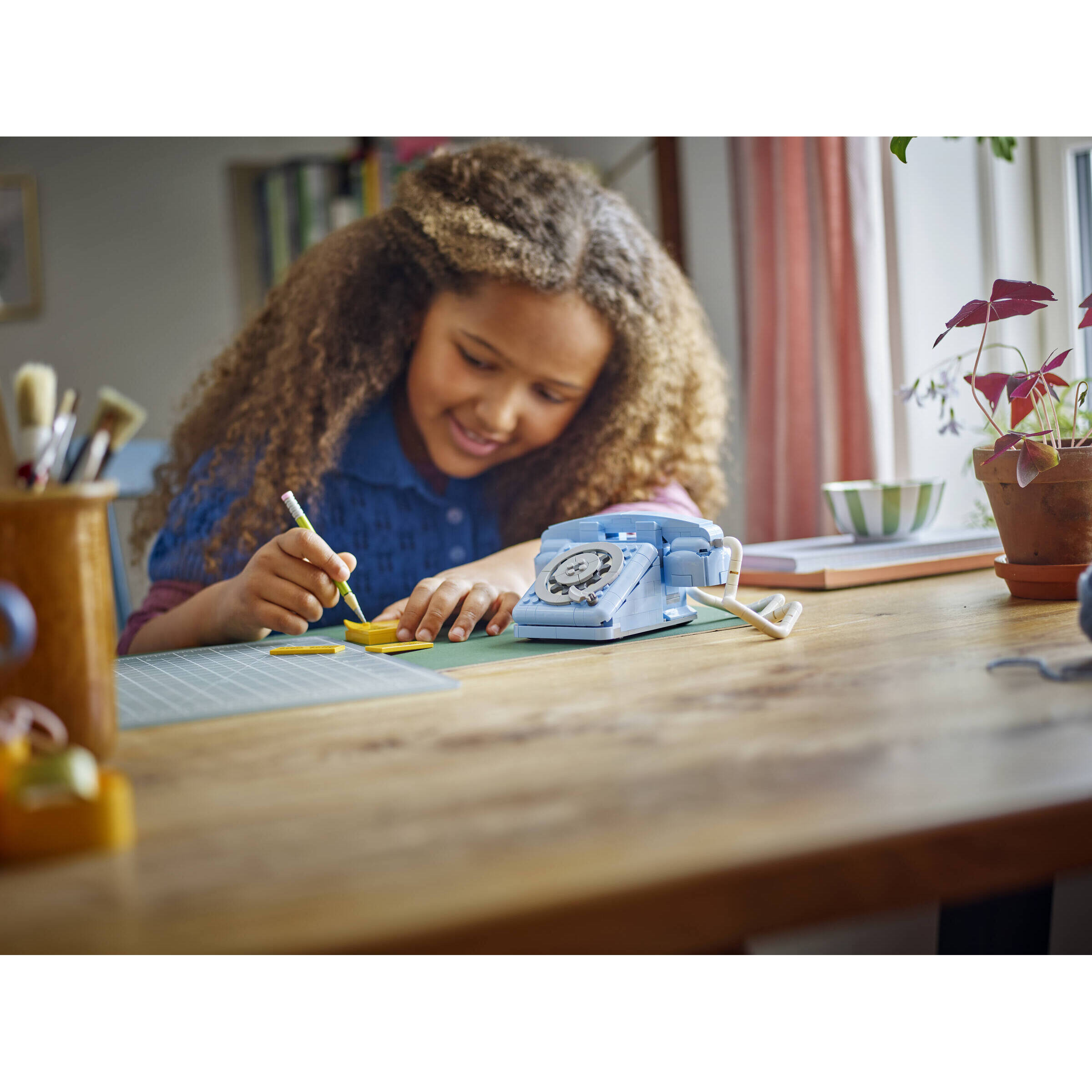 Retro Telephone - Image 7