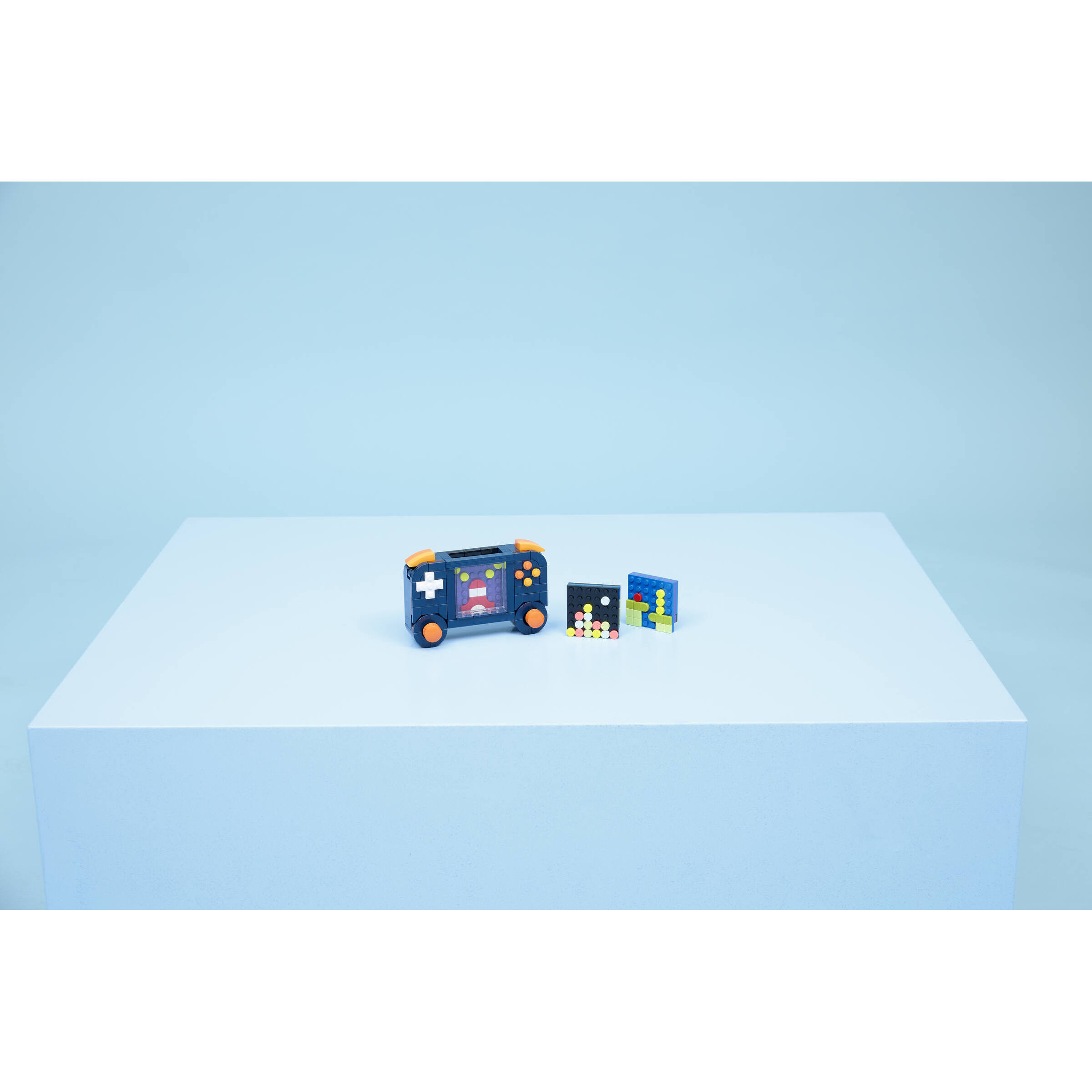 Retro Gaming Console - Image 9