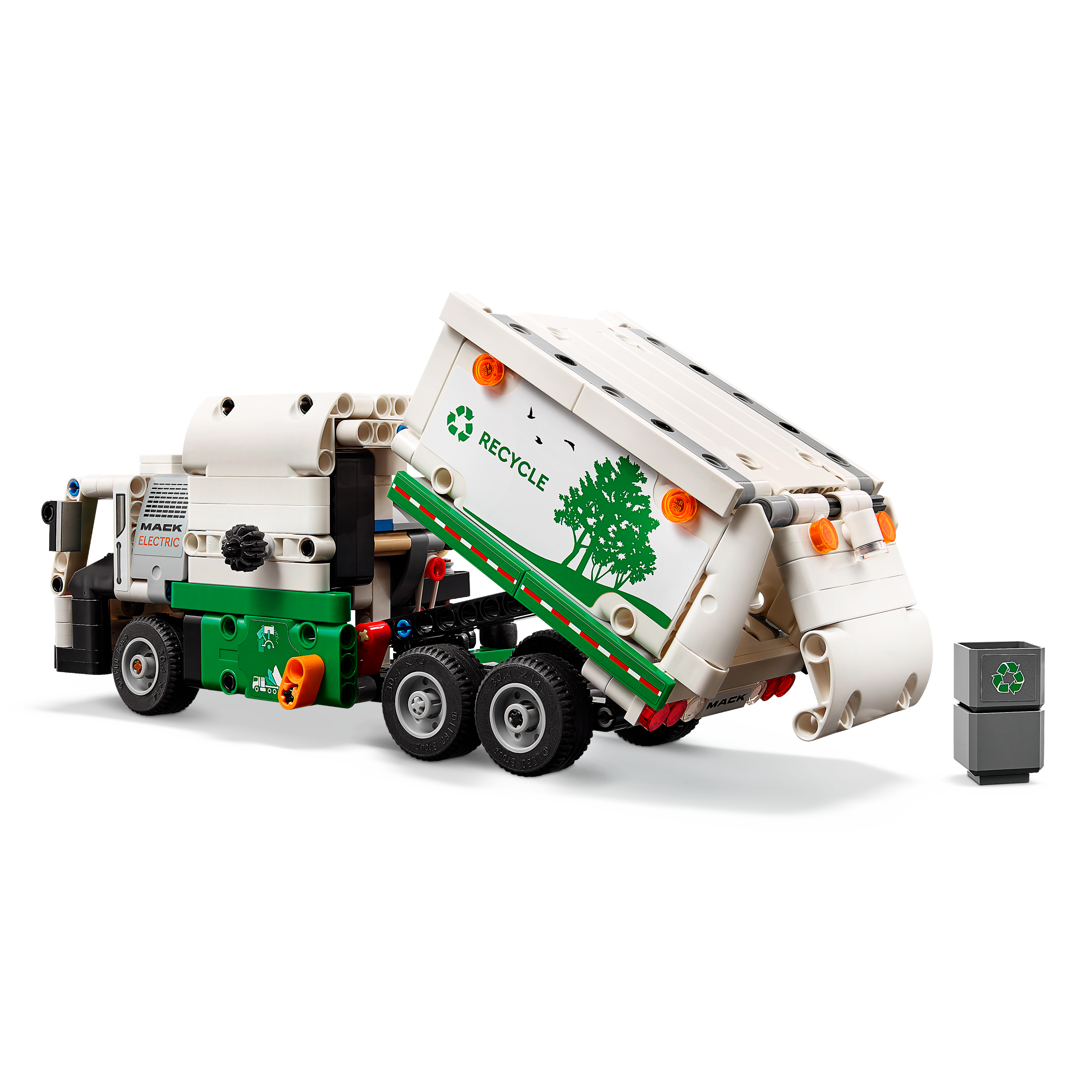 Mack Lr Electric Garbage Truck - Image 5