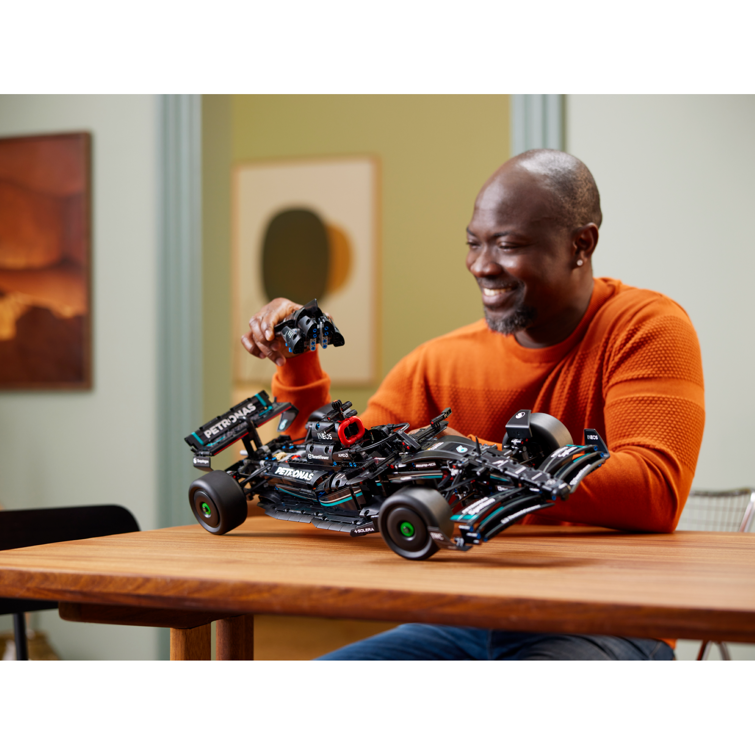 Mercedes-Amg F1 W14 E Performance - Image 8