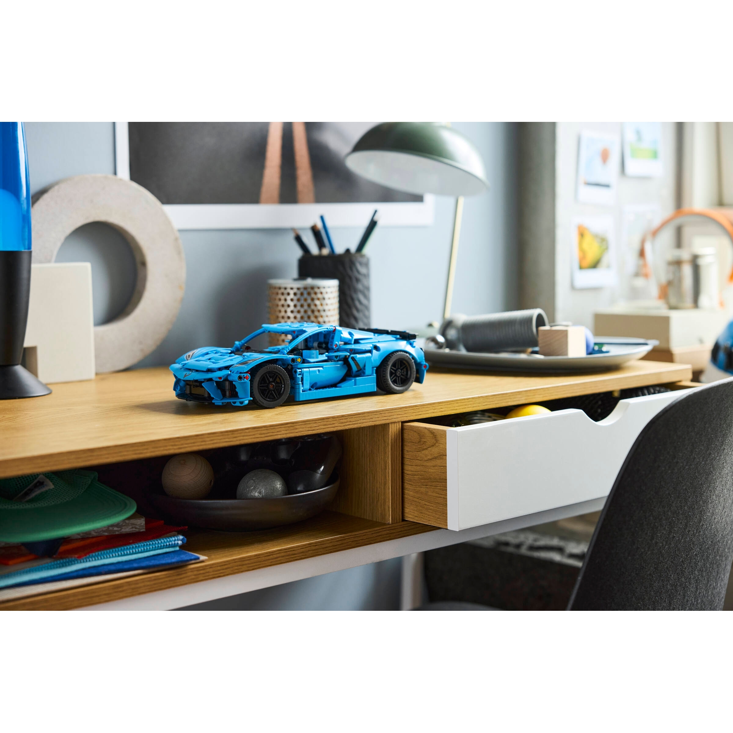 Chevrolet Corvette Stingray Blue - Image 10