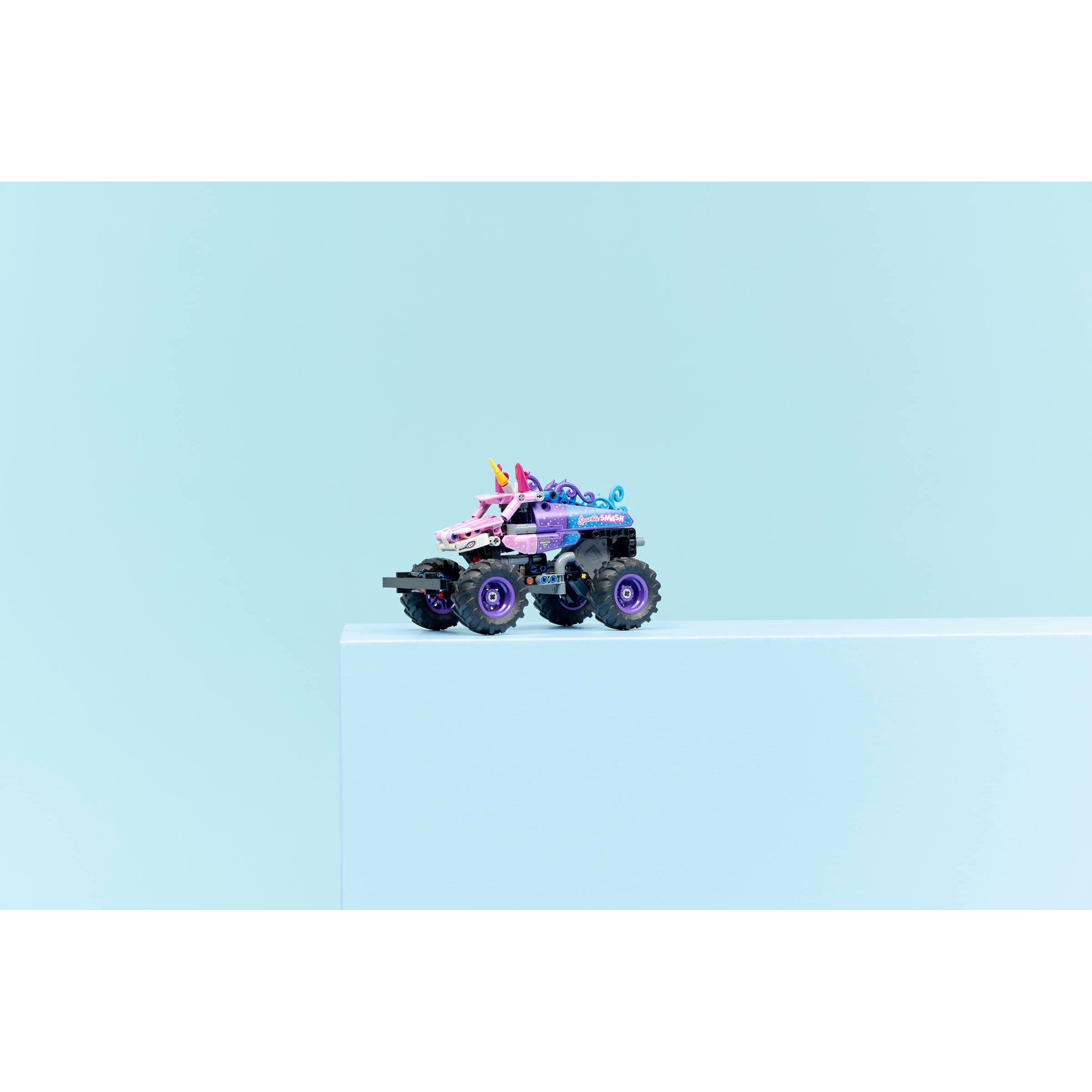 Monster Jam Sparkle Smash Pull-Back - Image 8