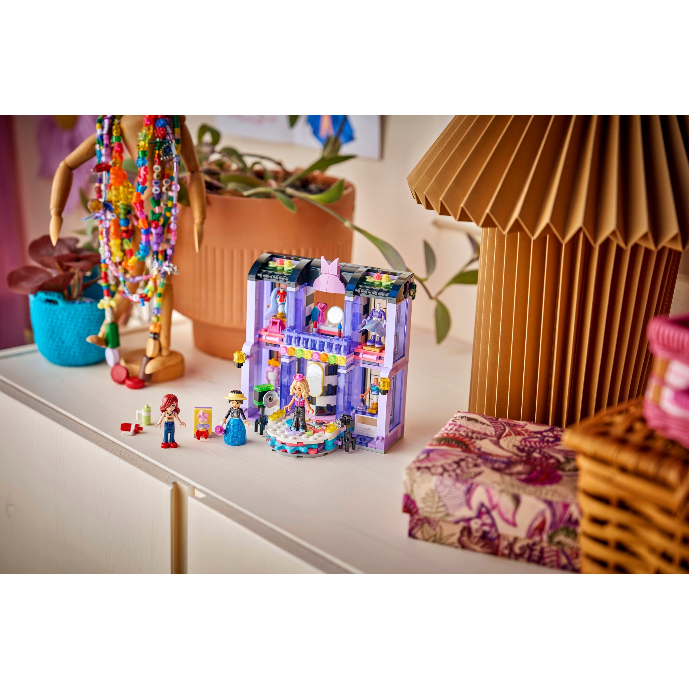 Heartlake City Fashion Show - Image 9