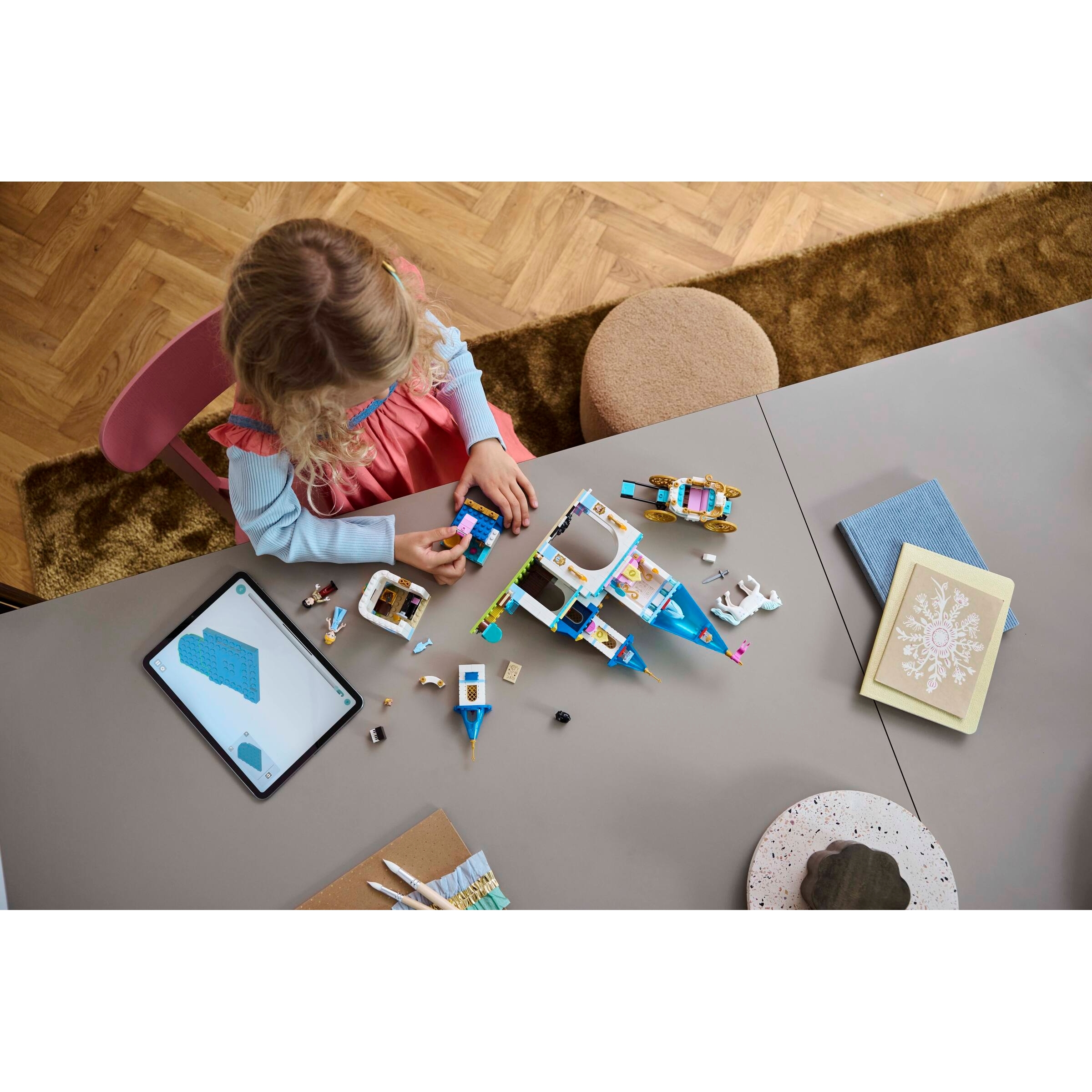 Cinderella's Castle & Horse Carriage - Image 9