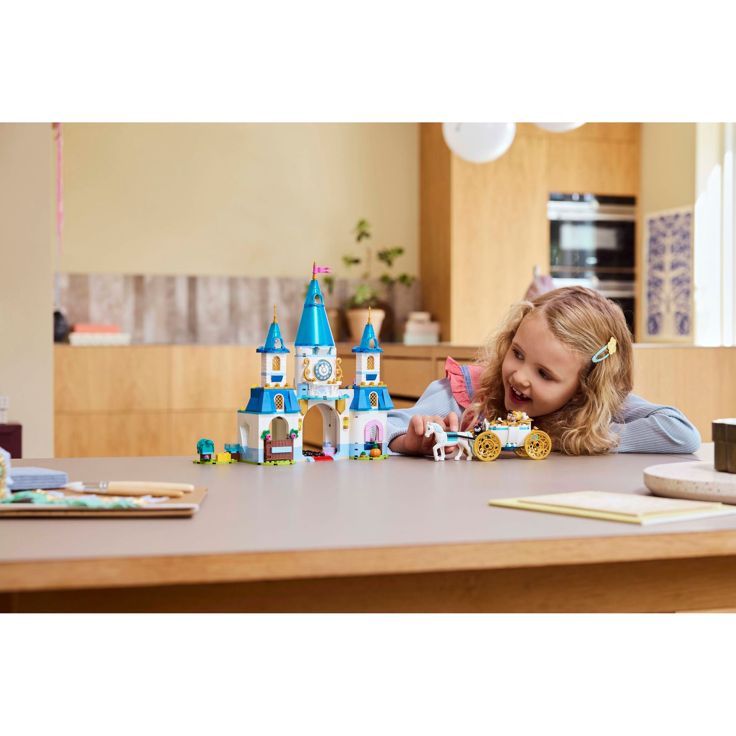 Cinderella's Castle & Horse Carriage - Image 8