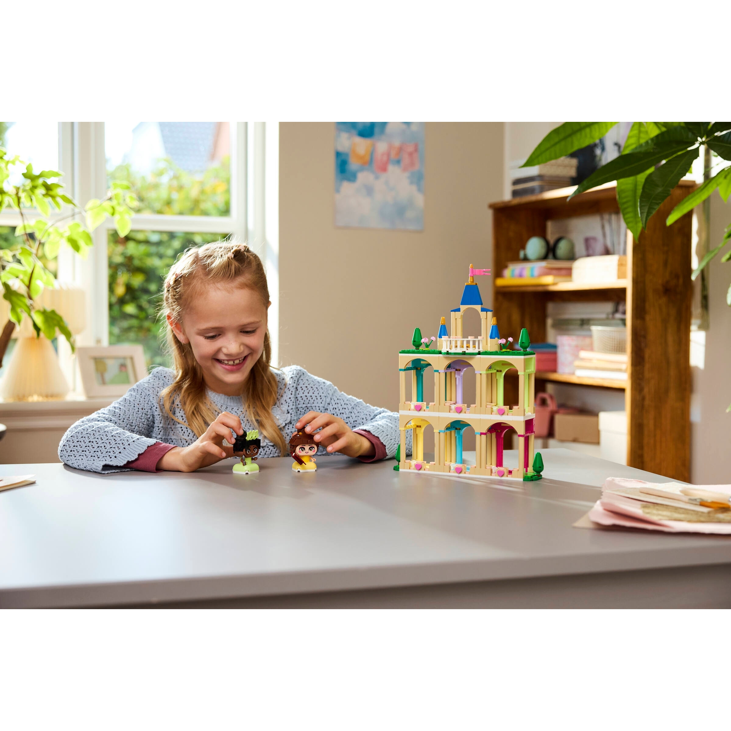 Mini Belle & Tiana With Castle - Image 7