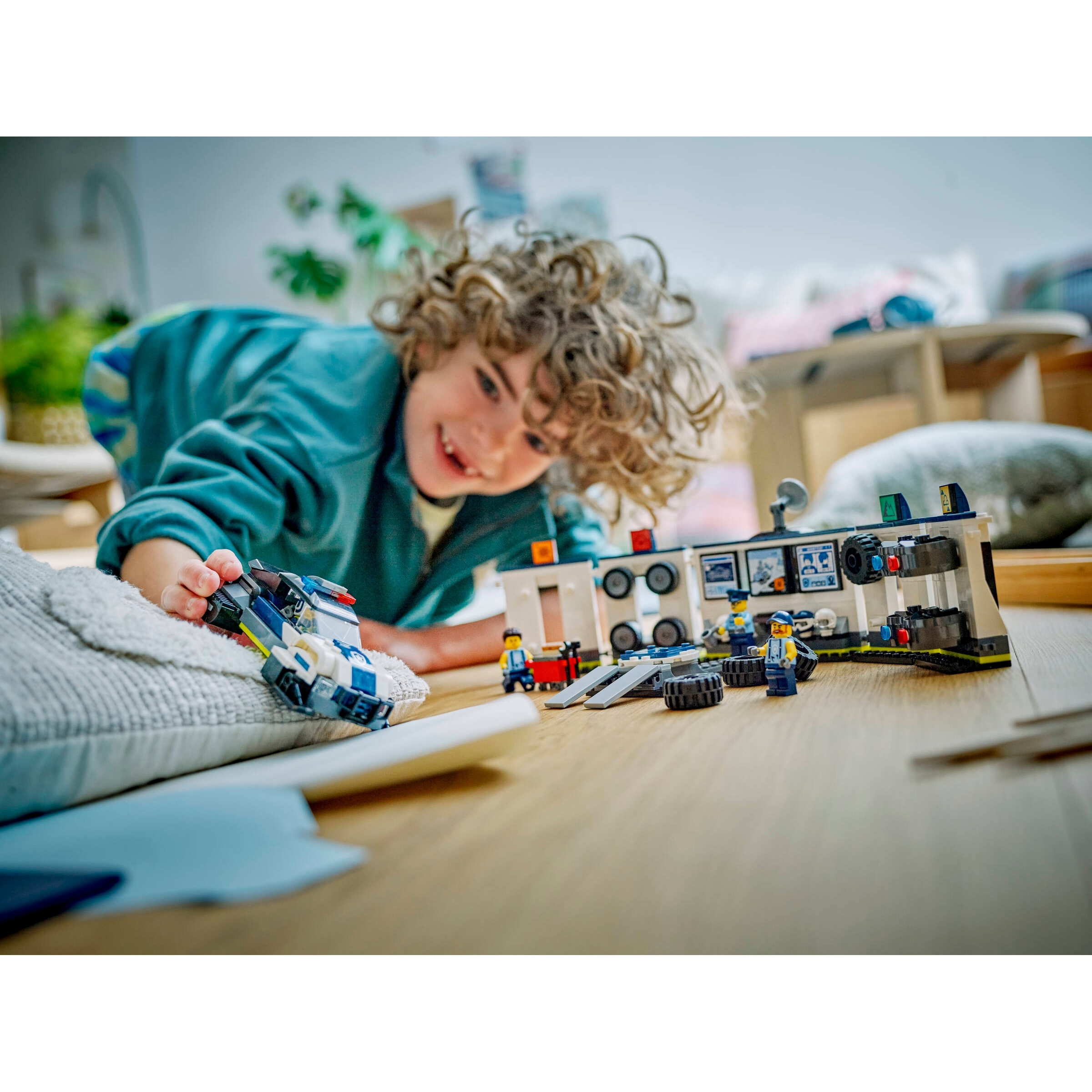 Custom Police Car Garage - Image 7