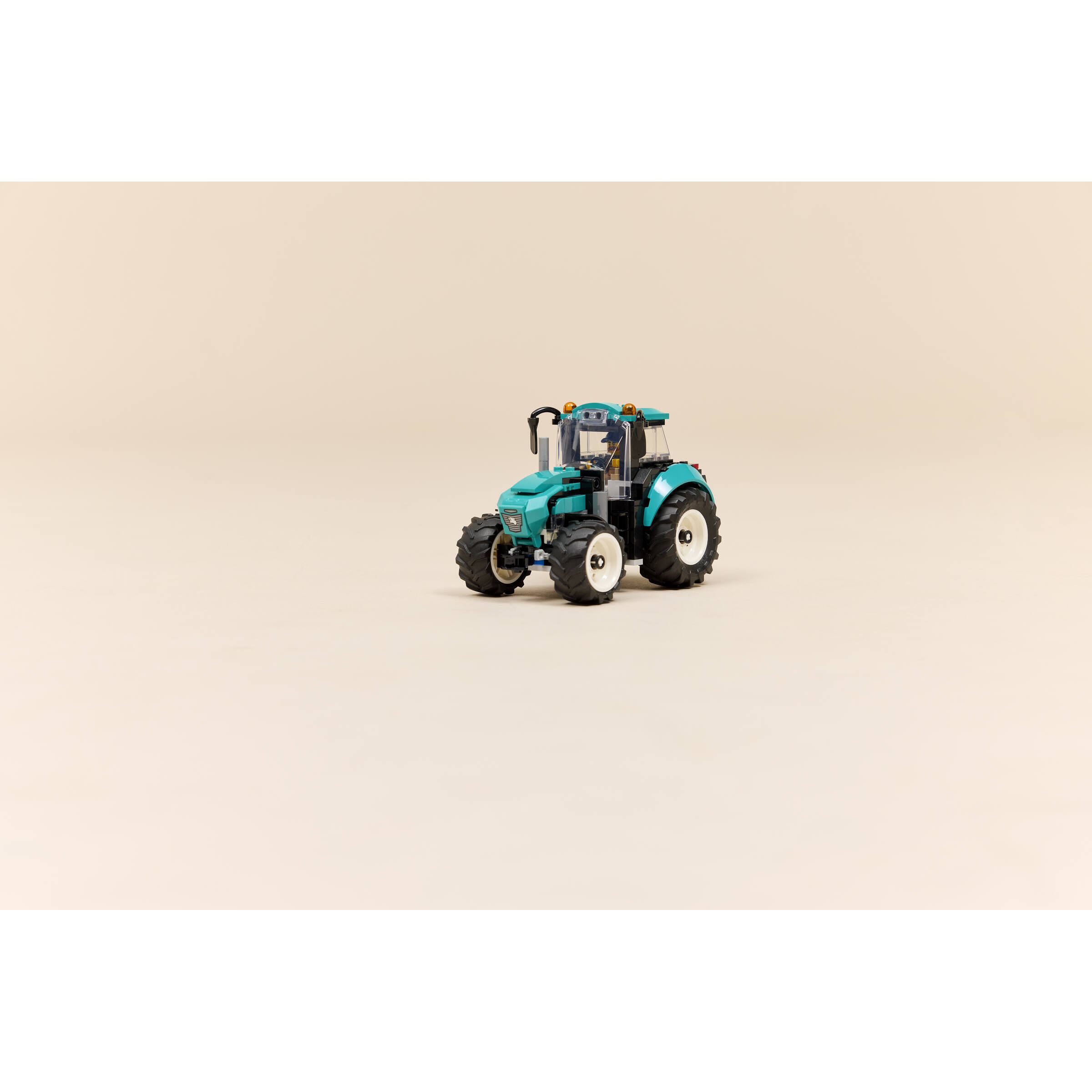 Tractor - Image 8