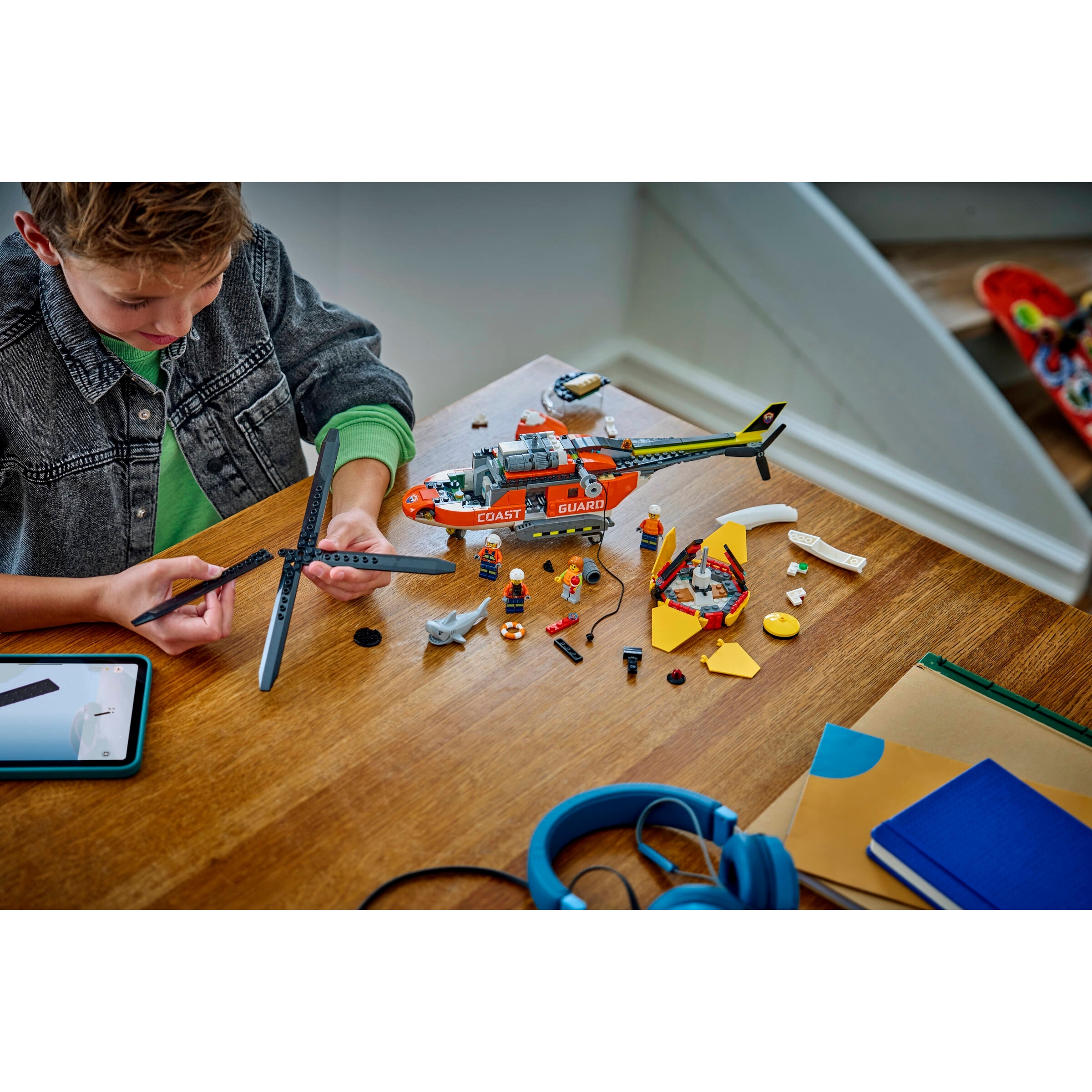 Coast Guard Helicopter - Image 11