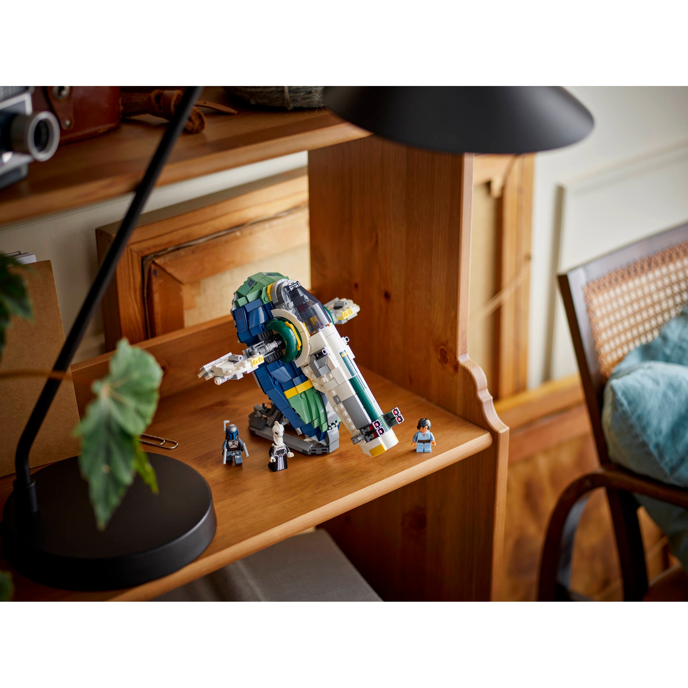 Jango Fett's Starship - Image 10