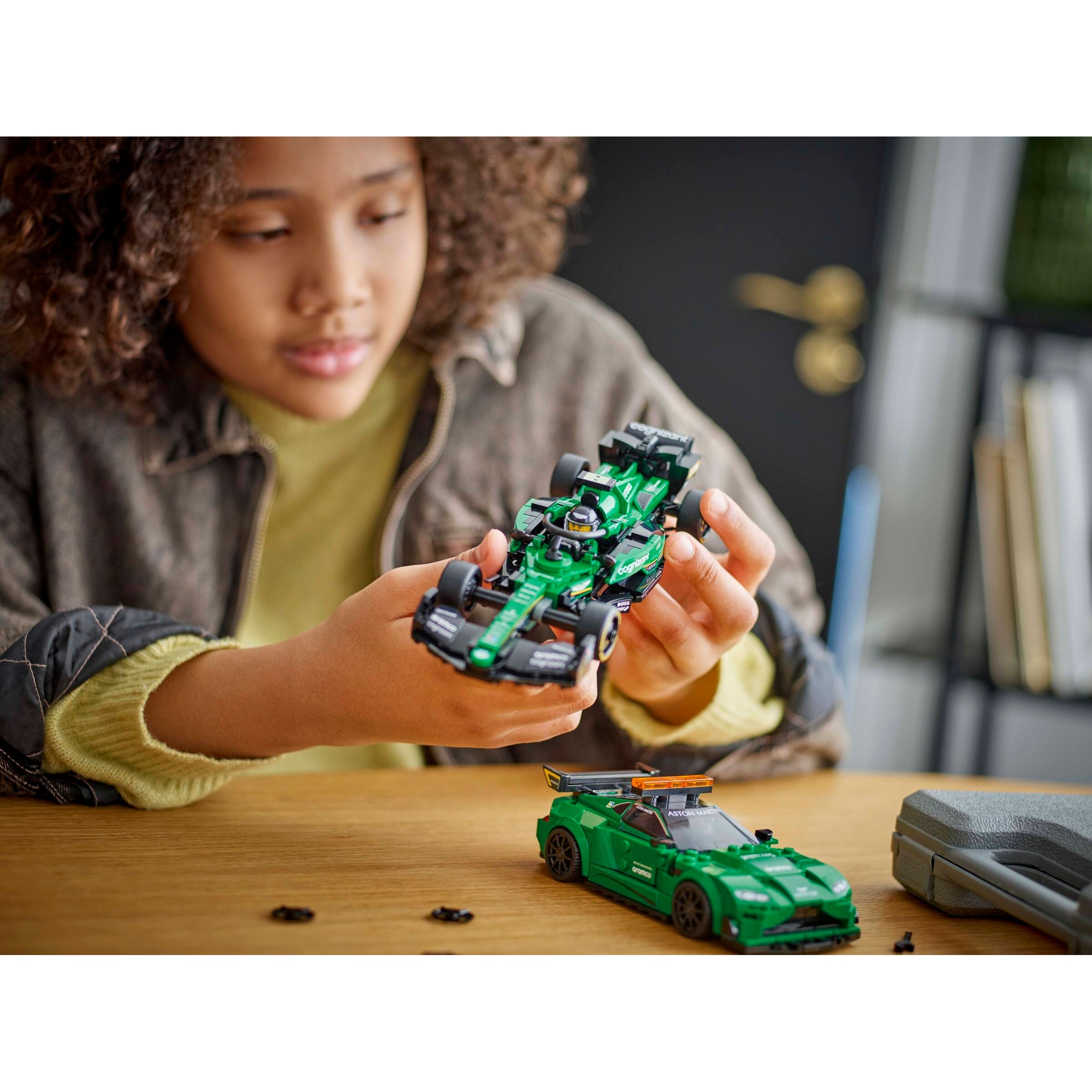 Aston Martin Safety Car & Amr23 - Image 9