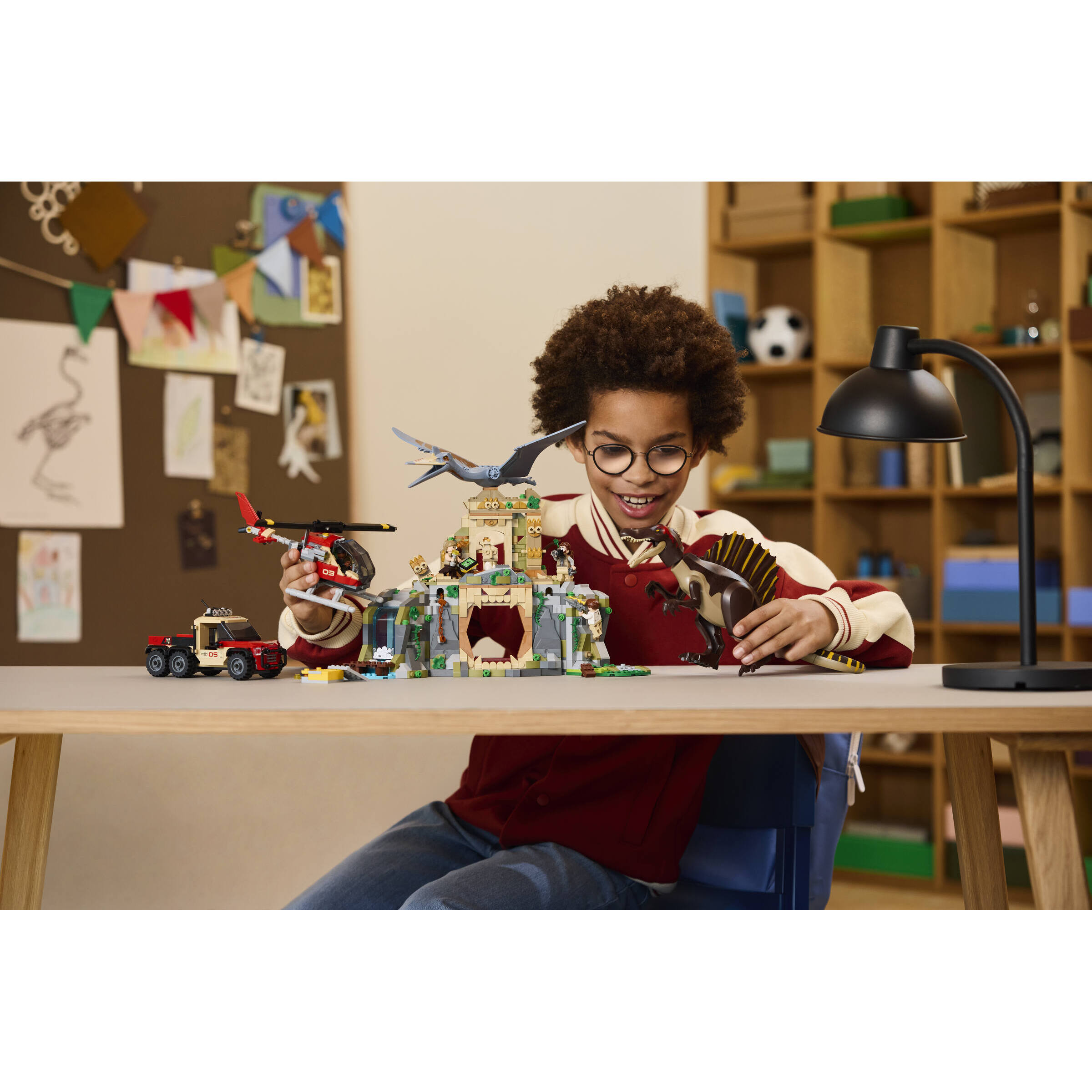 Spinosaurus & Quetzalcoatlus Air Mission - Image 6