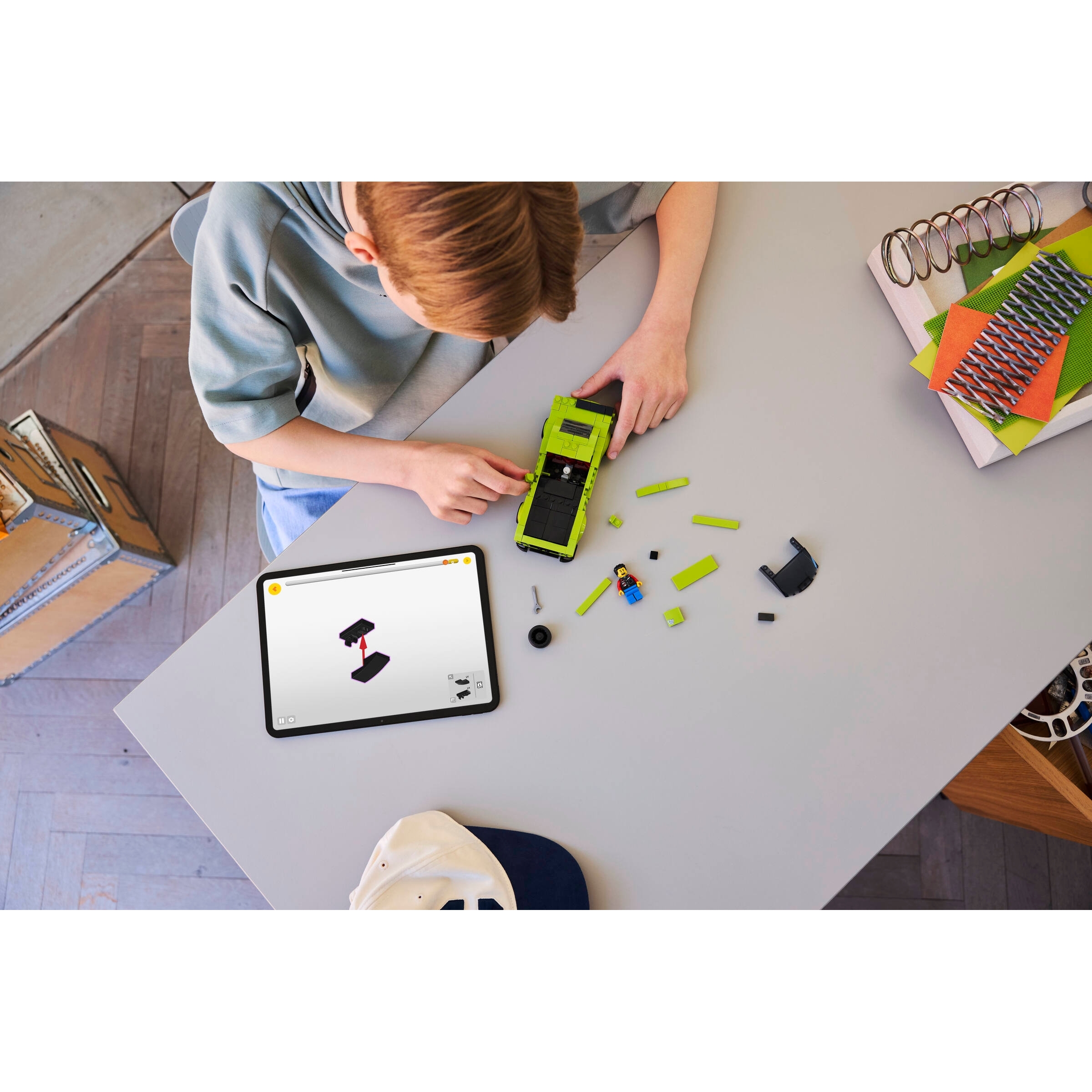 Dodge Challenger Srt Hellcat Sports Car - Image 10