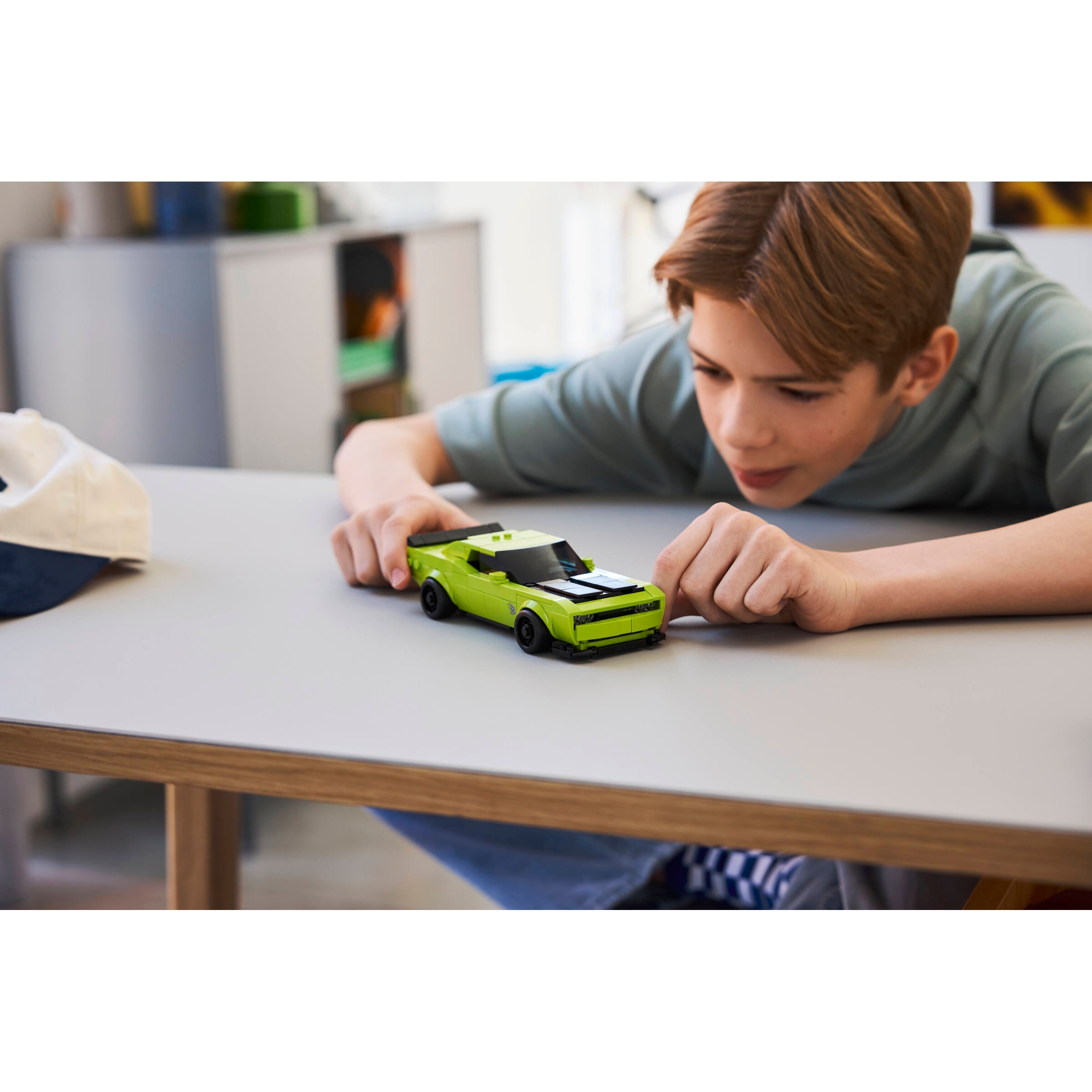 Dodge Challenger Srt Hellcat Sports Car - Image 7